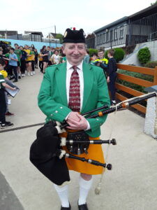 Welcoming our Donegal footballer and Donegal piper to our school during Active week. 
